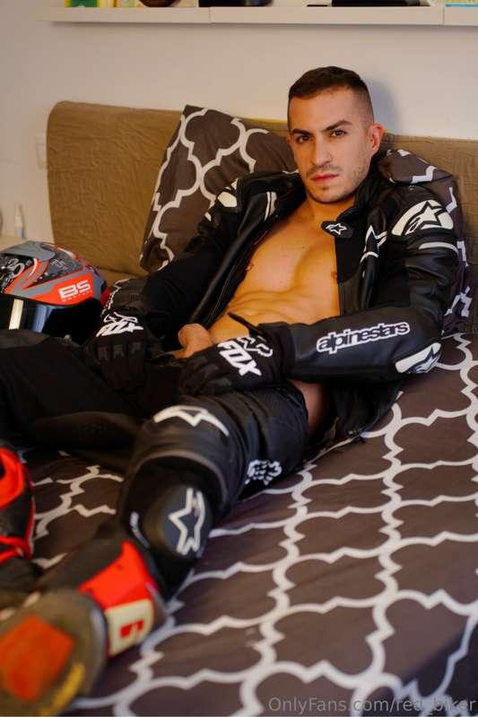 The bed is ready and you?😈