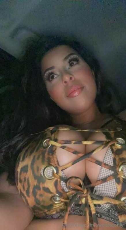 his set was way too naughty for my feed… I had to keep it pr..