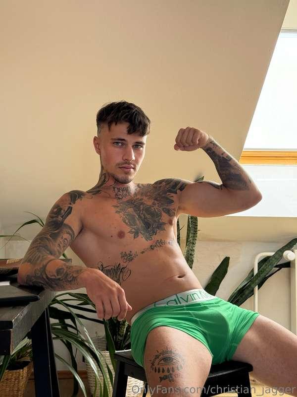 I want to make your day better 😈👅