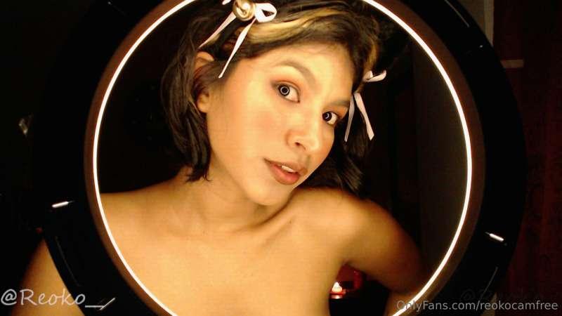 Dancing in lingerie, naked and oil show in a window mode (sh..