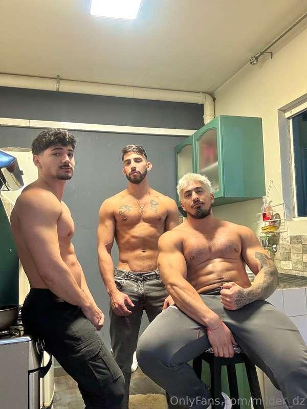 Estos dos amigos me levantaron el ánimo para seguir con only..