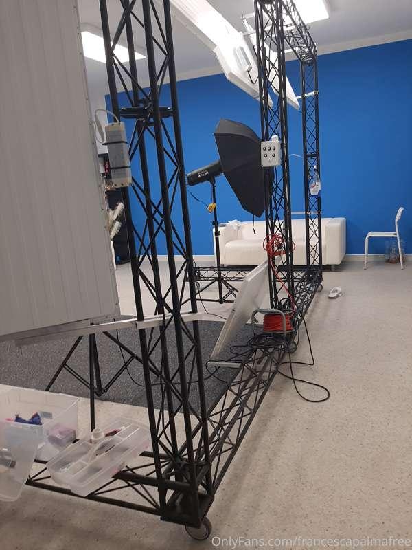 That was one of the place where 3 guys fucked me 

EXCLUSIVE..