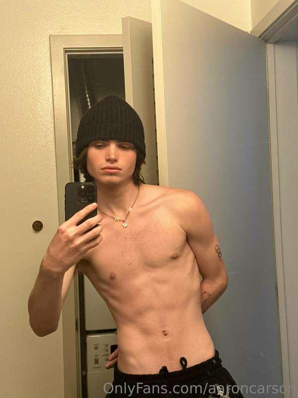 Your phone’s new screensaver ;)