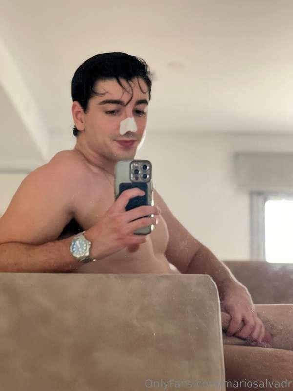 Me gusta agarrarme la polla bien fuerte 