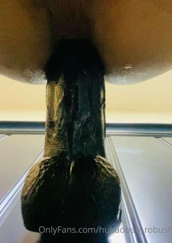 30厘米的假鸡吧，没想到🕳️能进去这么大的……

30cm dildo, can't image how big and..