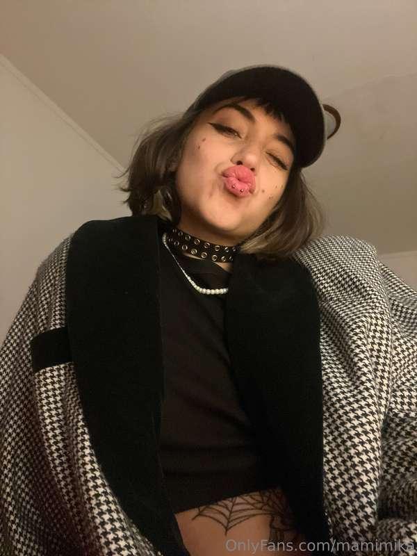 Let's go out for a drink, get pretty for me. How about you p..