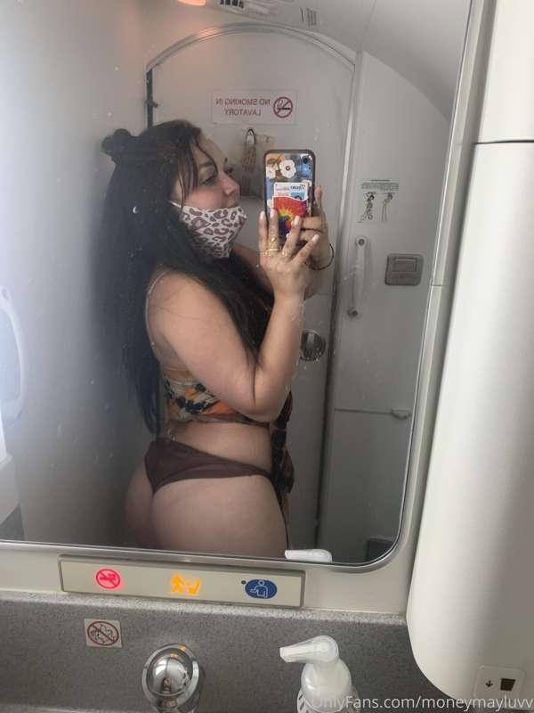 ✈️🧡