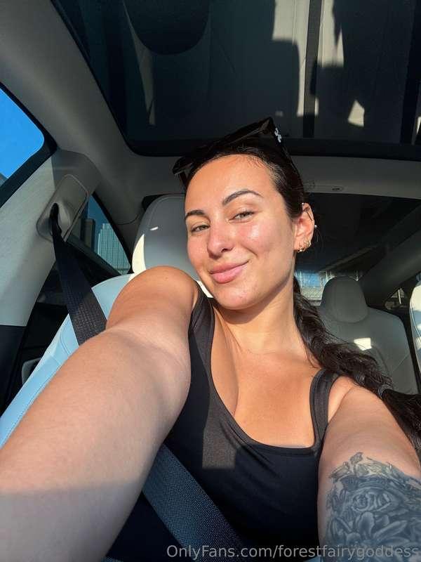 Been rocking the all natural look lately.  How do we feel ab..
