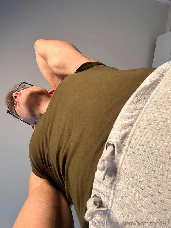 armzbro97 image #0