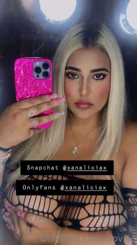 Go follow my baddie friend. She’s a hottie 🥵🔥😻
https://onlyf..