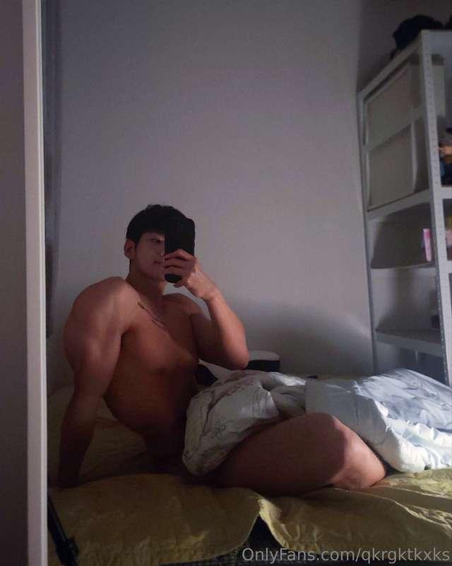 여러분 오픈 하루만에 이렇게 많이 구독해주실줄 몰랐습니다🥹ㅠㅠ... 이런 말 잘 안하는디 감동입니다.... ..
