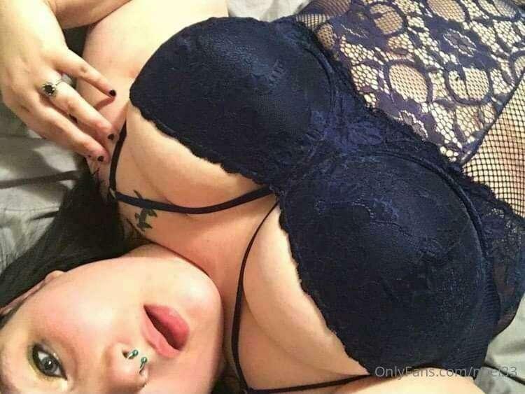 Go follow my best friend @plus_sized_barbie 💛 for more bbw c..