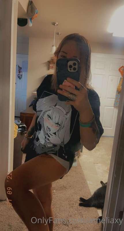 Todays my relax day! Here’s the outfit! 🖤