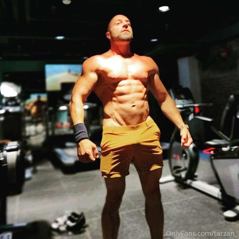 Feeling pumped and hittin' the light.