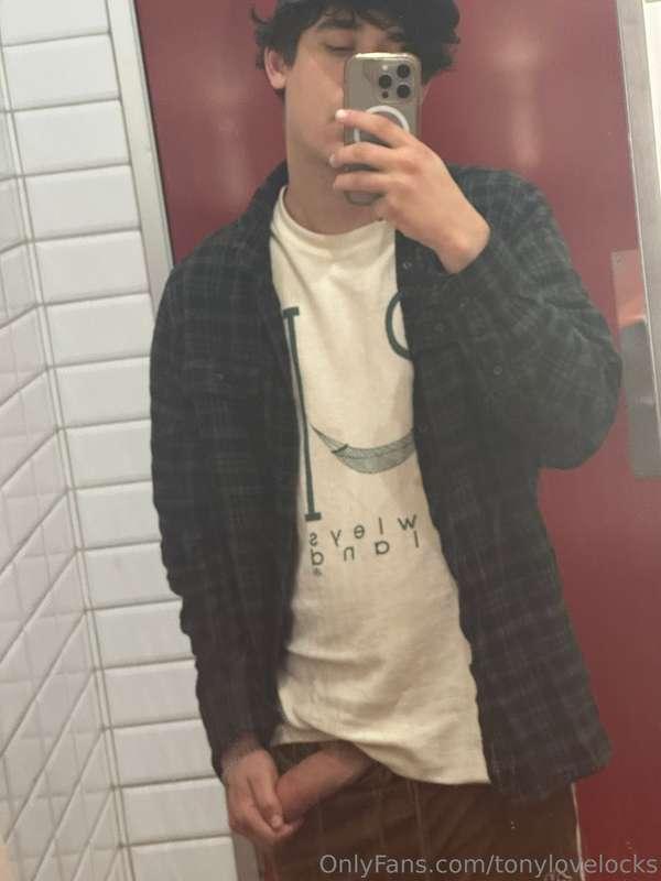 tonylovelocks image #1