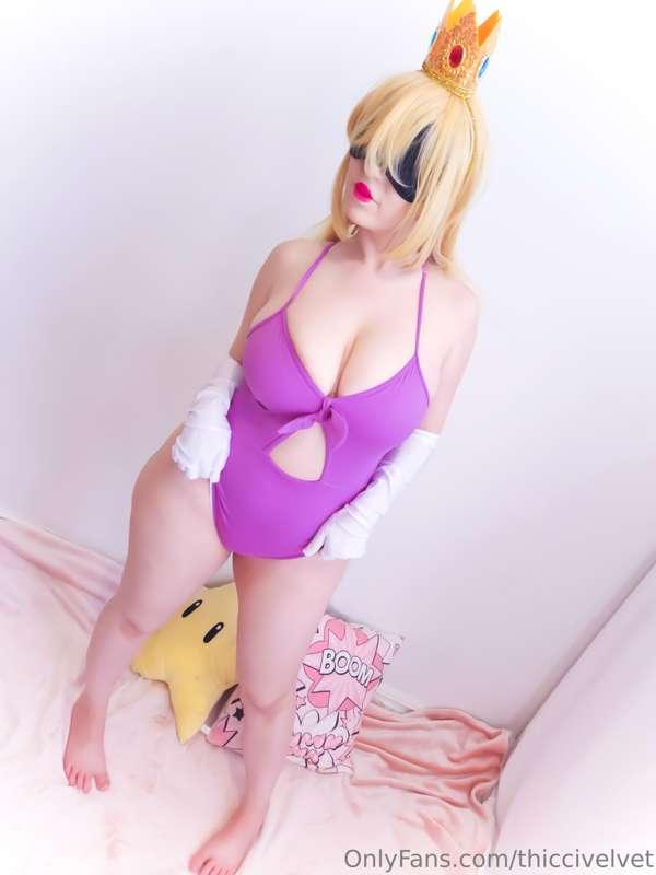 Happy Friday guys! I have some pics so you can have fun this..