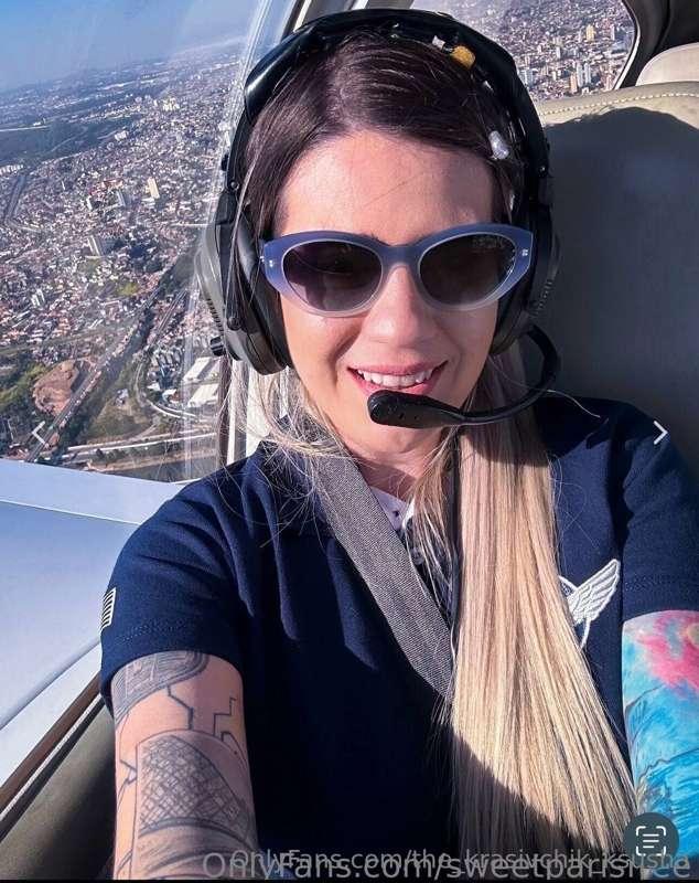 ** ✈️ This hot pilot👩🏼‍✈️is ready to taken off! 
Jump on boa..