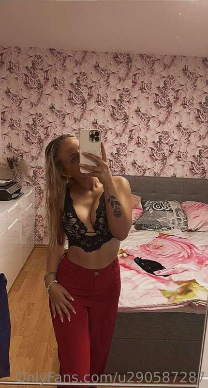 Would you fuck me if I was your daughters best friend? 😌🤪🤪