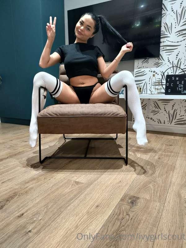 Just stretching… or maybe showing off a little 😘