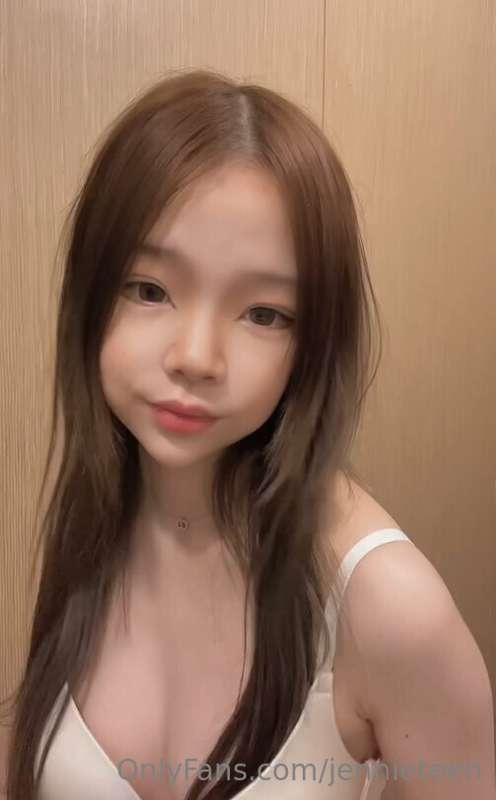 Selfie time 😚