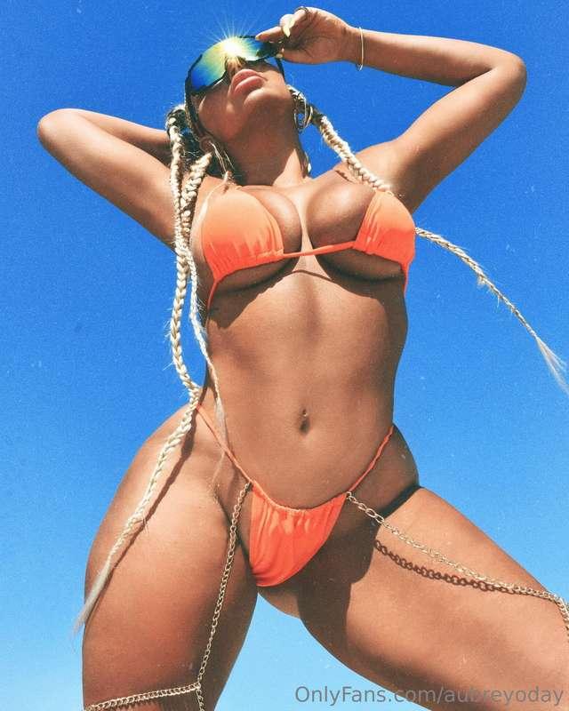 Changed up my profile pic, you like? 🥵
