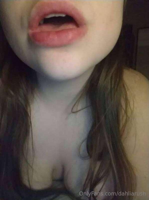 Feeling lonely tonight 