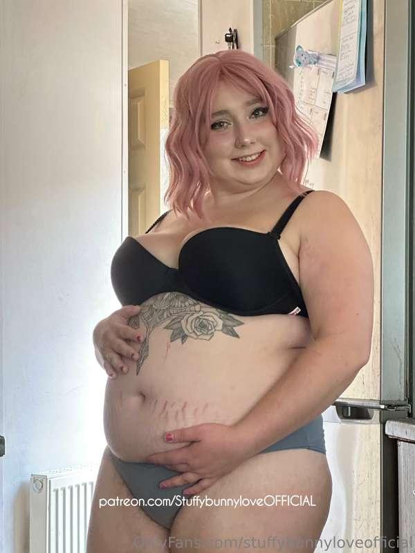 Some September Belly Pics
(With Diet Coke for extra burps) 😏