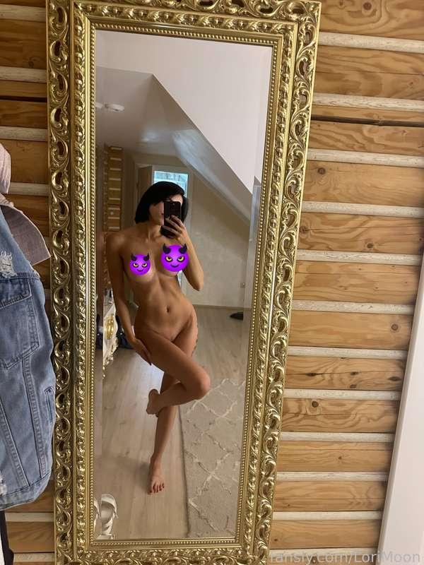 lorimoon image #1