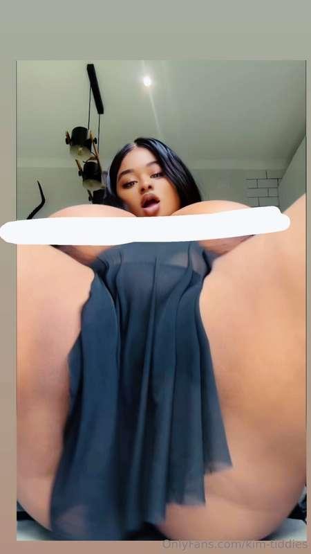 Go watch this explosive video now ! Only on VIP 👑 @taste-kim..
