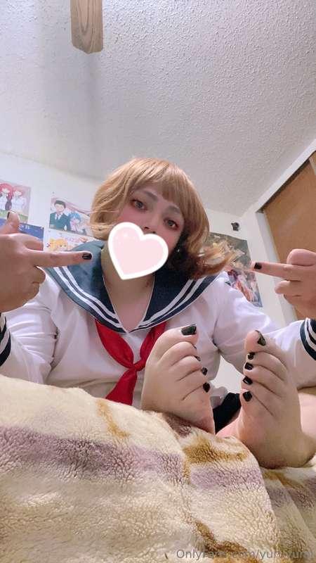 Pointing at the grippers