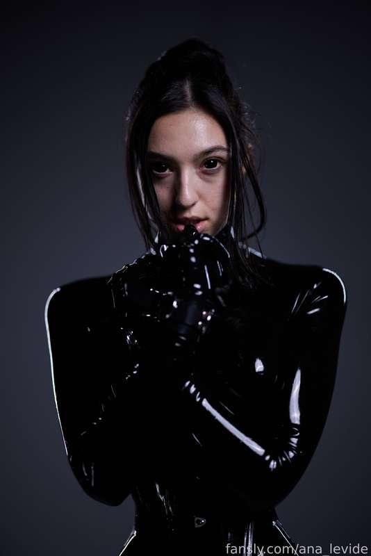 ana_levide image #390