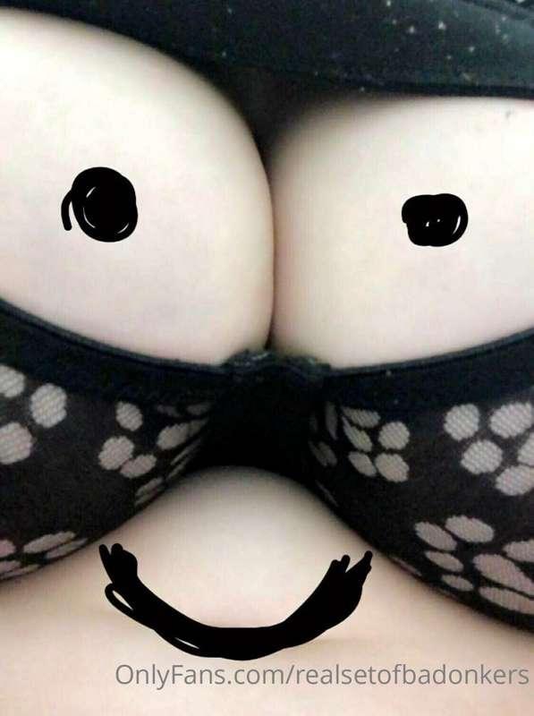 Better view of my silly profile pic XD
This photo is a coupl..