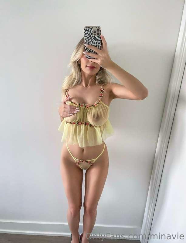 How long before the lingerie comes off? 🤭