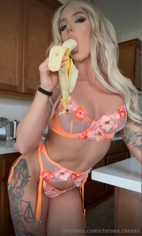 have you seen this full video ? 😻 it's officially 75% off, m..