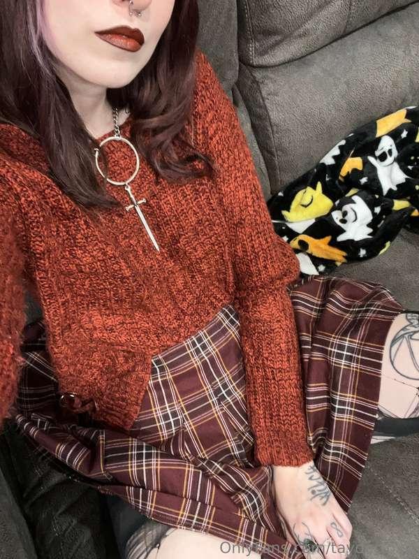 I’ll show you what’s under my skirt if you help me buy drink..