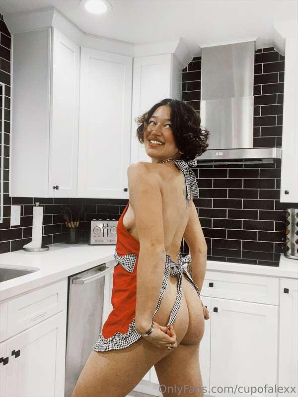 I hope you enjoyed dinner xo. Now come in here and get desse..