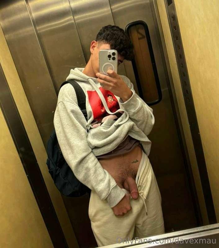 Who is sucking my dick in the elevator? 🥵