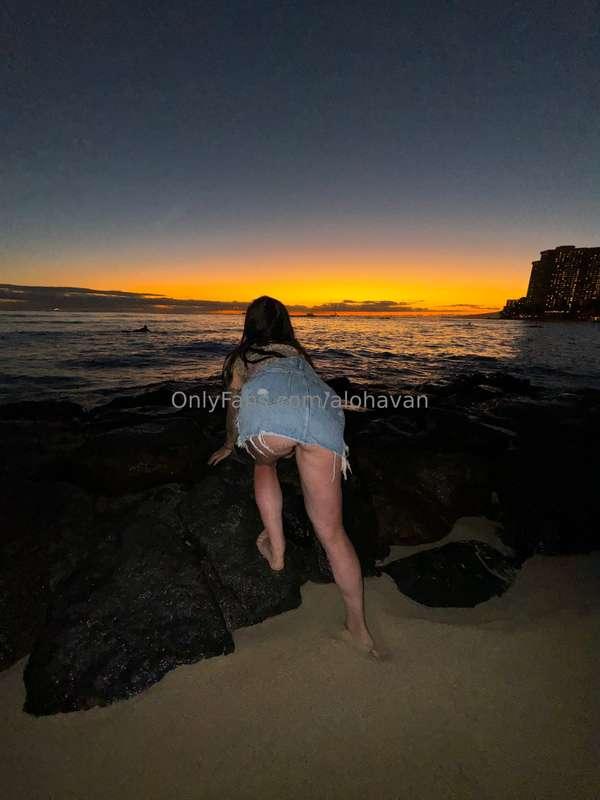 Do I wear underwear in public ?👄 what do you think ?😈🔥