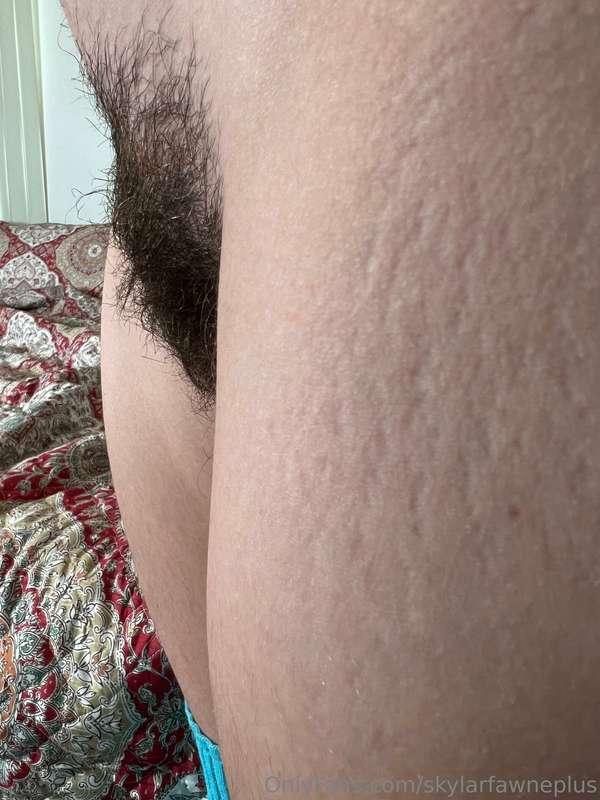 My bush is getting so long and thick 😳