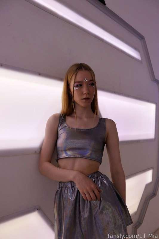 space girl 🦋



#teen #young #slim #skiny #feet #foot #fetish #blonde #shy #smalltits #tinytits