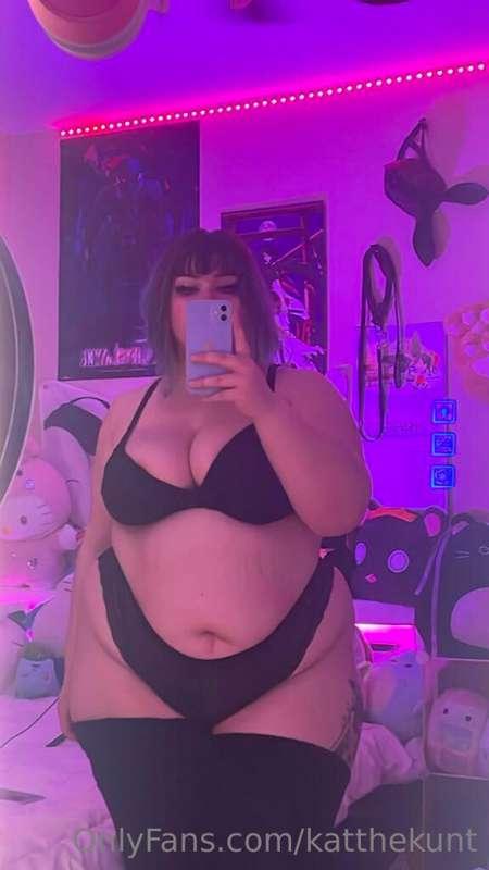 Do you want to bust a huge nut babe?💦