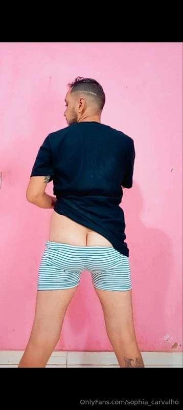 Hi, I'm Robert, a transgender boy. I have videos with men, t..