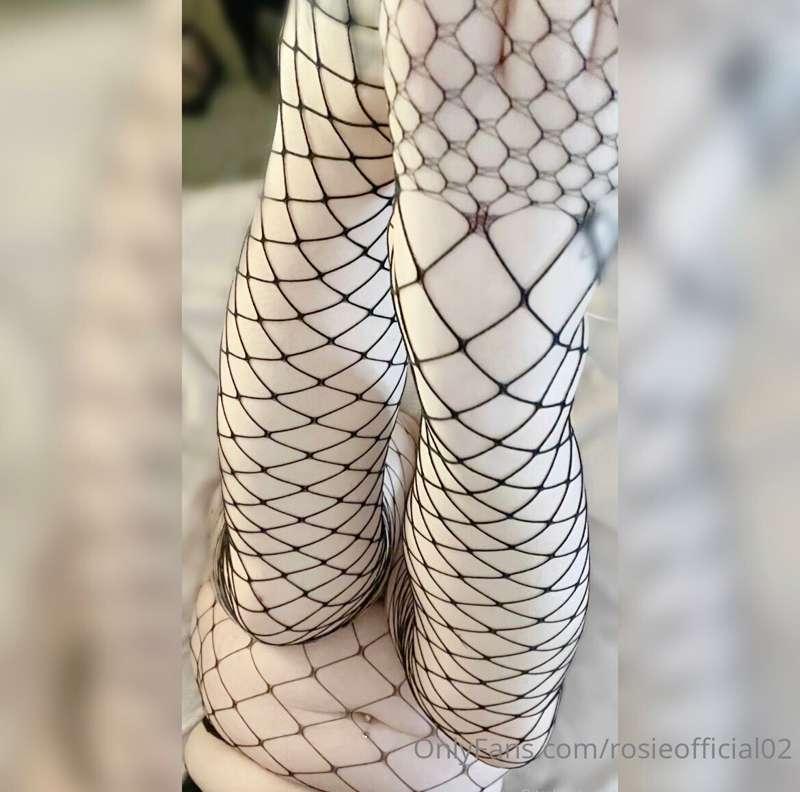 Are you a leg lover? 💗