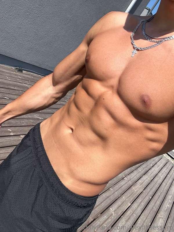 ✌️☀️