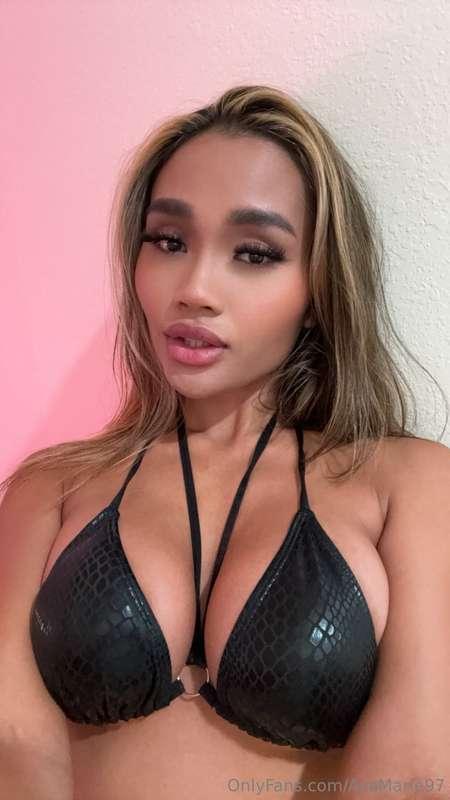 Your Filipina goddess🖤