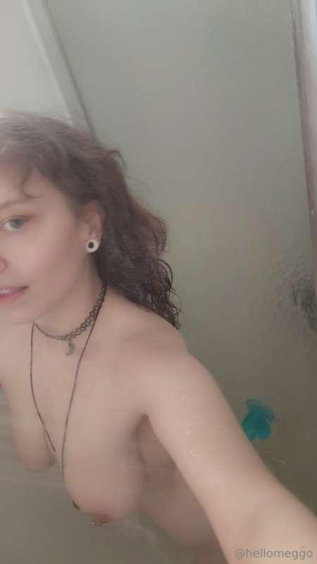 You asked, I did it 🥰💖
~~Have a little mini shower sesh with..