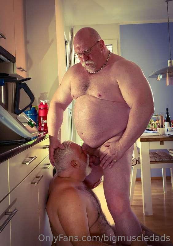 Giving head for breakfast 👅