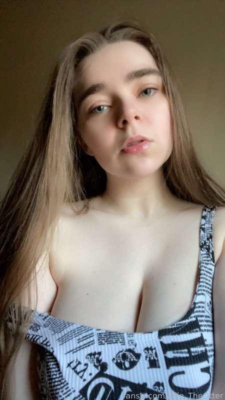 ellie_theotter image #2
