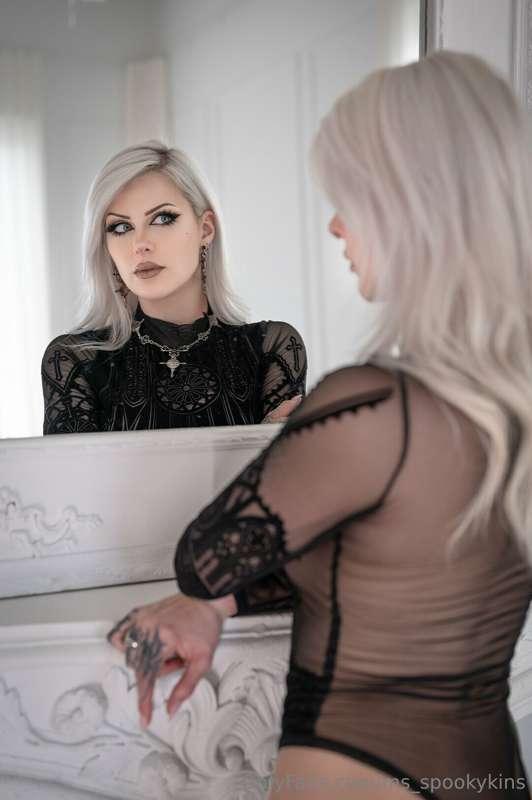 ms_spookykins image #2
