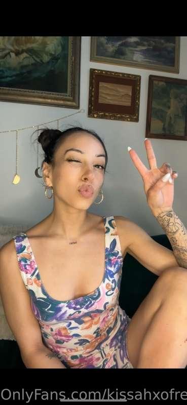 😮‍💨This is a sign to grab a joint & cum to me 😏🔥